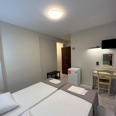 ניי פורי Hotel Afrodite מראה חיצוני תמונה
