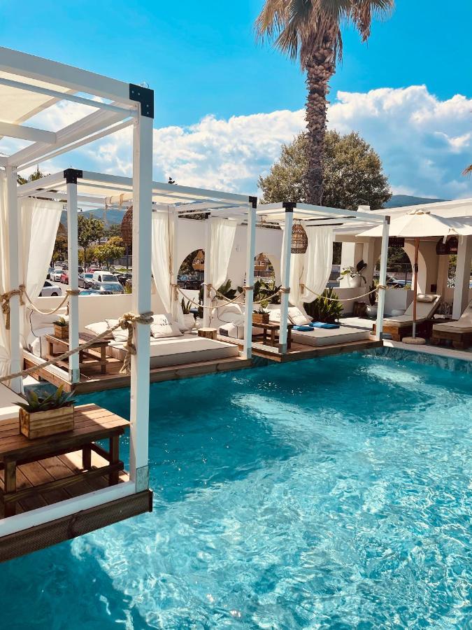 ניי פורי Hotel Afrodite מראה חיצוני תמונה