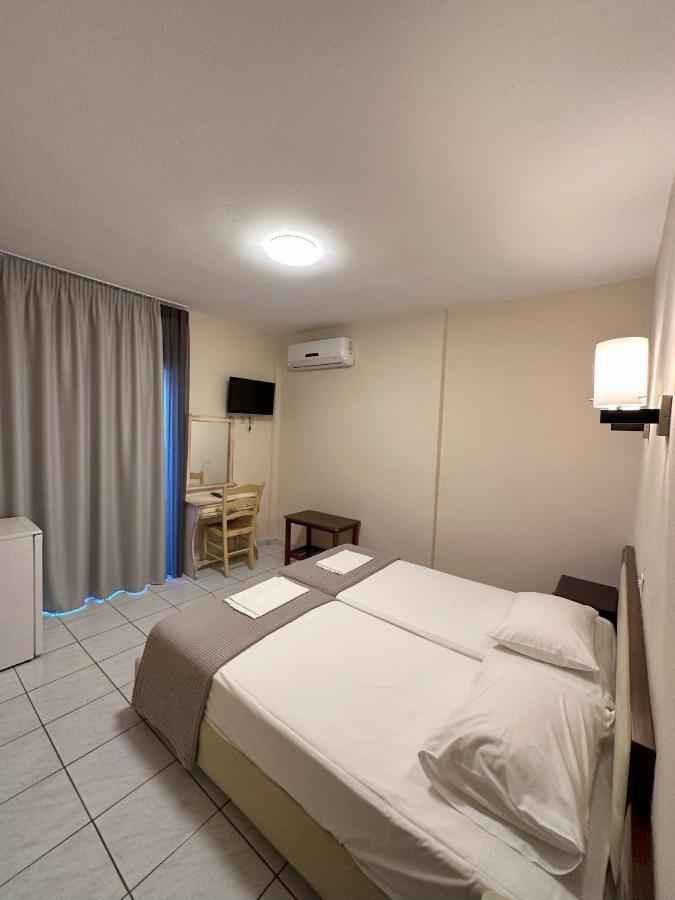 ניי פורי Hotel Afrodite מראה חיצוני תמונה