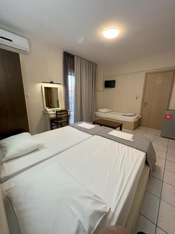 ניי פורי Hotel Afrodite מראה חיצוני תמונה