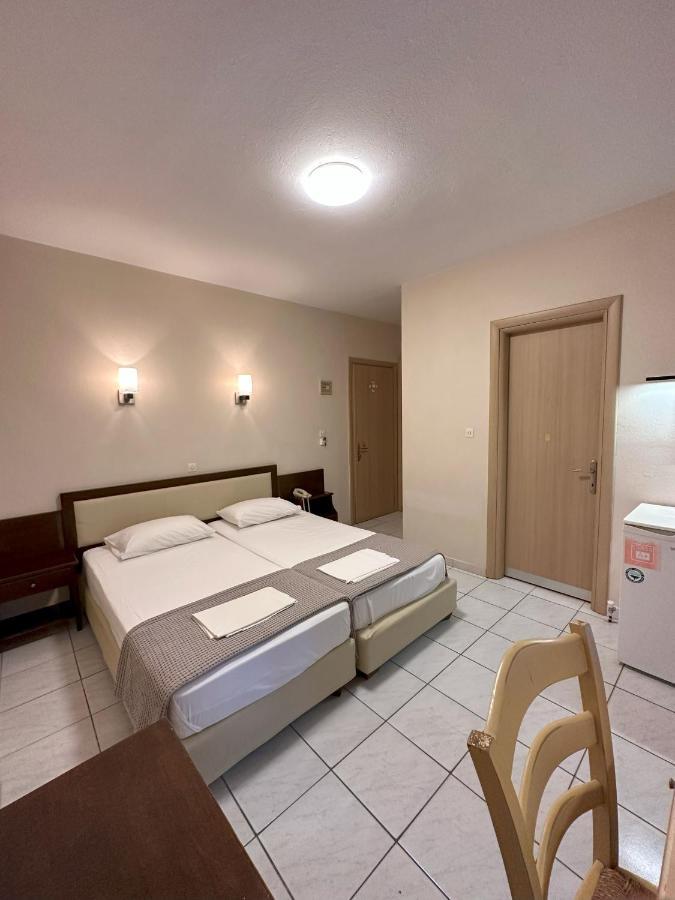 ניי פורי Hotel Afrodite מראה חיצוני תמונה