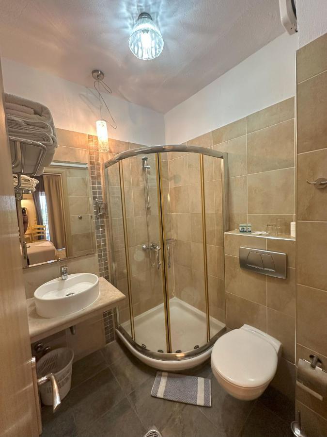 ניי פורי Hotel Afrodite מראה חיצוני תמונה