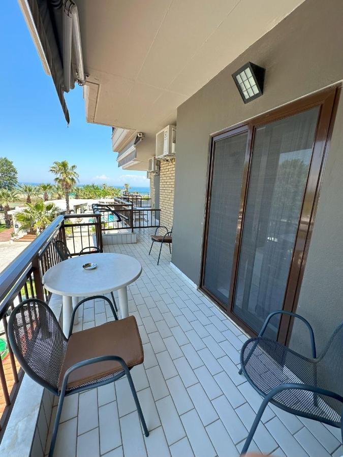 ניי פורי Hotel Afrodite מראה חיצוני תמונה