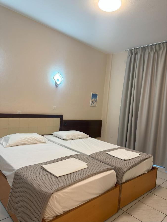 ניי פורי Hotel Afrodite מראה חיצוני תמונה