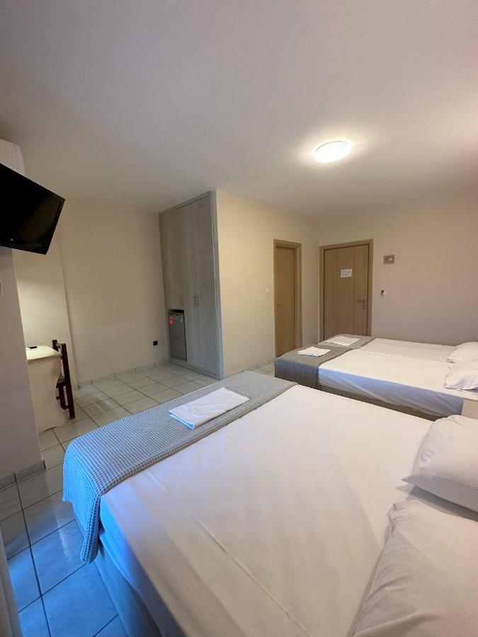 ניי פורי Hotel Afrodite מראה חיצוני תמונה