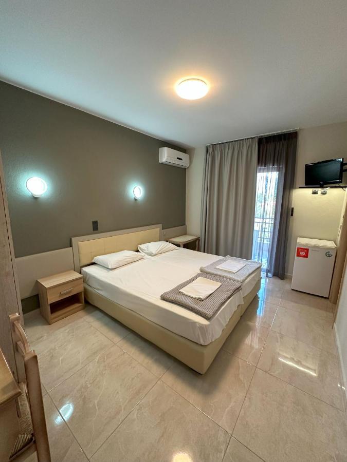 ניי פורי Hotel Afrodite מראה חיצוני תמונה